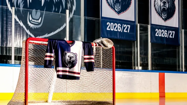 EHC Neuwied setzt auch 2026/27 auf Torhüter Felix Köllejan