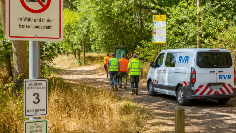 Erhöhte Waldbrandgefahr in Herne: RVR verschärft Kontrollen und mahnt zur Vorsicht