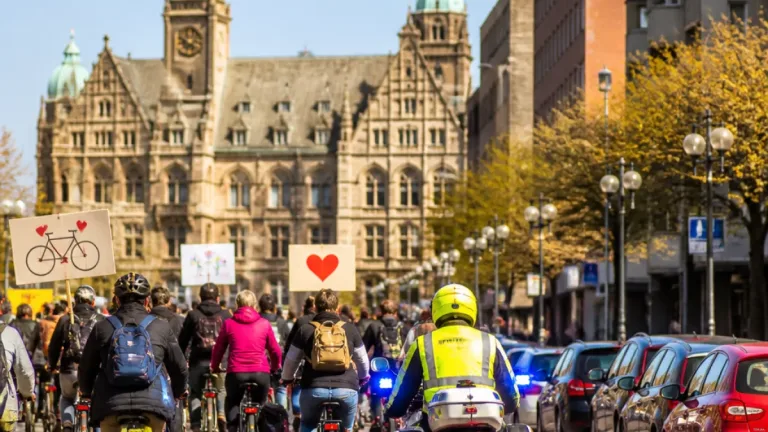 Fahrraddemo in Recklinghausen fordert mehr Schutz für Radfahrende