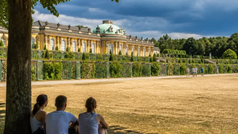 Heißes Wochenende in Berlin und Brandenburg: Bis zu 36 Grad, ab Sonntag Regen möglich