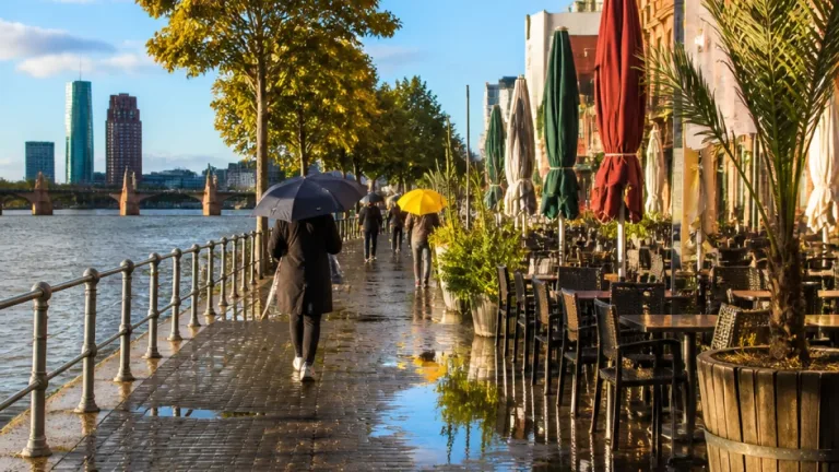 Hitze vorerst vorbei: Hessen erwartet kühlere Tage und anhaltenden Regen