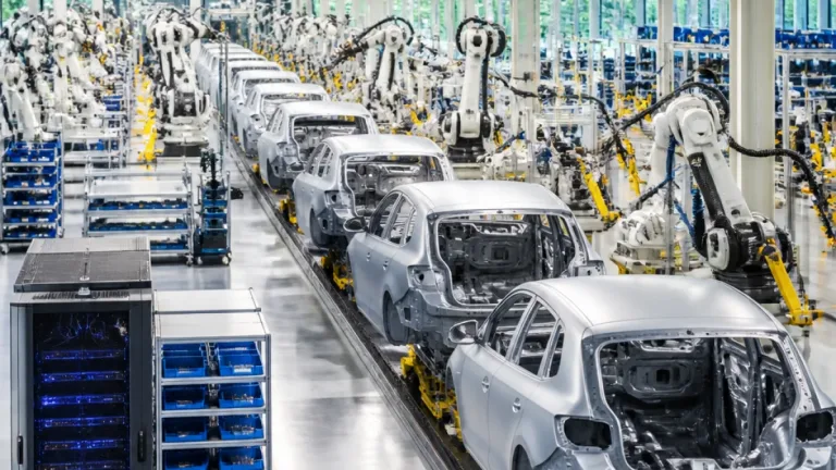 Ingolstadt: Audi beginnt Serienfertigung des A2 e-tron und setzt auf neue Produktionsprinzipien