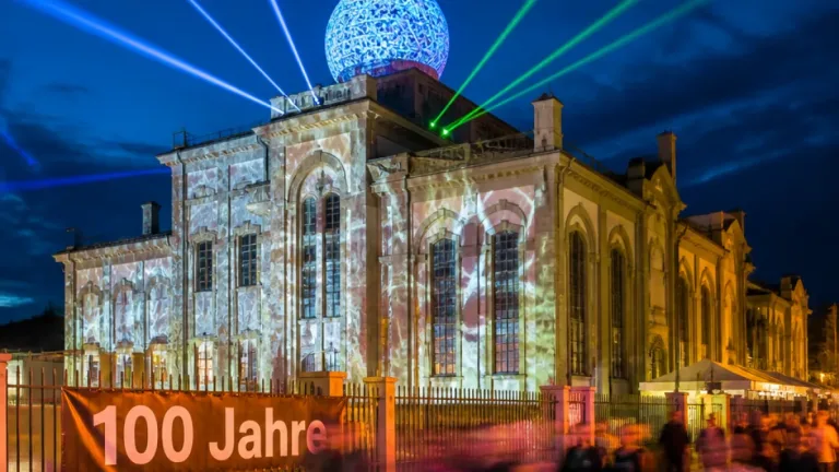 Jena: Umspannwerk Jena‑Nord feiert 100 Jahre – Imaginata weiht neue Kugel als Wahrzeichen ein