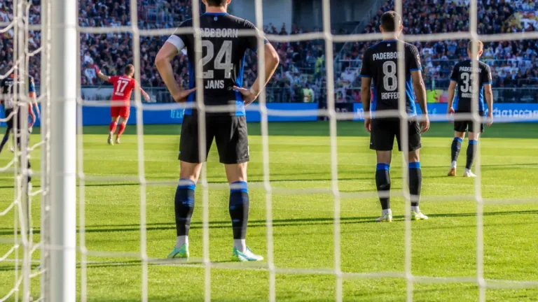 Paderborn gerät früh in Rückstand: Freiburg trifft durch Eggestein