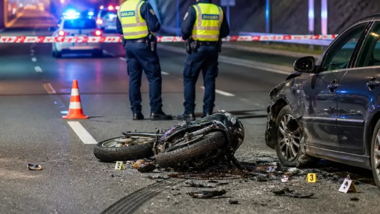 Schwerer Unfall auf B9 in Koblenz: Motorradfahrer lebensgefährlich verletzt – Polizei sucht Zeugen