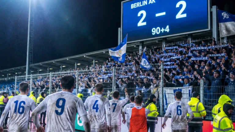 Schwerin holt späten Punkt: FCM nach 0:2-Rückstand beim Berliner AK 2:2