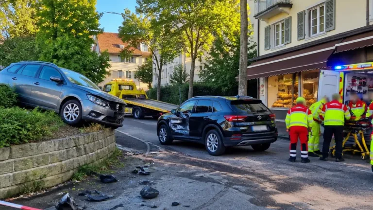 Senior fährt in Tübingen gegen Mauer: Rettungsdienst bringt Mann in Klinik, 27.000 Euro Schaden