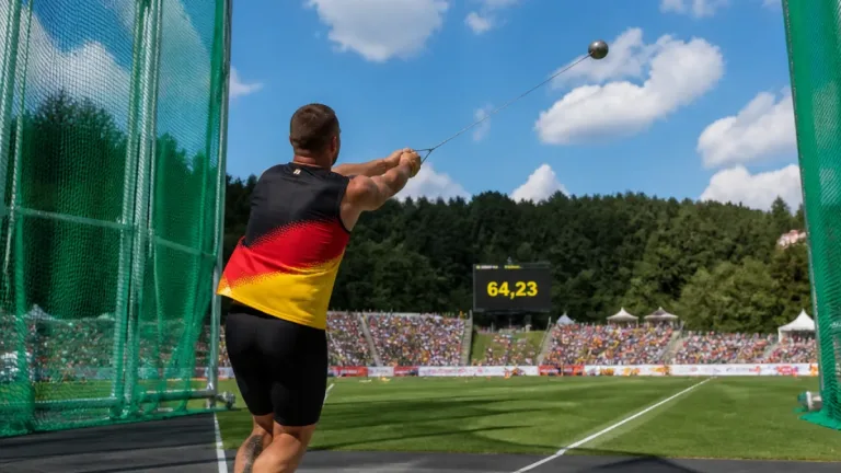 Siegen: Deutscher Hammerwurf triumphiert bei World Athletics Ultimate Championship in Budapest