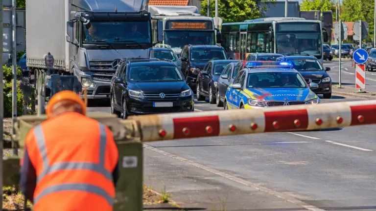 Technische Störung an Verler Straße legt Verkehr in Gütersloh zeitweise lahm