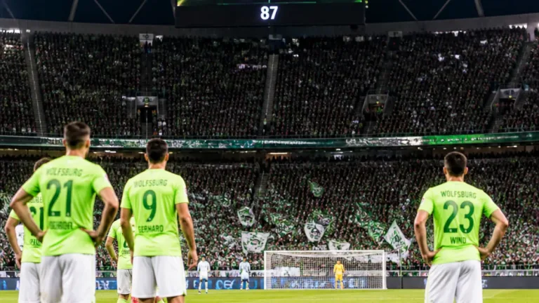 Wolfsburg feiert ersten Zweitliga-Sieg beim Nachbarn in Hannover