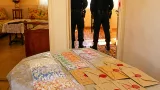 الأمن الحضري الرابع بأم البواقي يوقف شخصين ويضبط 735 كبسولة بريغابلين ومبالغ نقدية