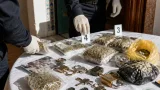 الأمن في مستغانم يوقفان امرأة متهمة بمزاولة طقوس السحر وشريكتها ويستردان محجوزات وأموال