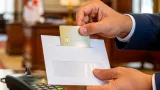 الهيئة العامة لشؤون القُصّر تطلق بطاقة ممغنطة للمشمولين برعايتها في القصر ومناطق أخرى