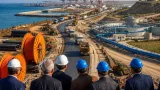 مستغانم 2026: تحوّل تنموي متكامل يربط الطرق والمياه والسكن إلى الألياف البصرية والميناء