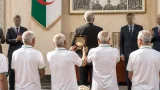 تبون يستقبل وفداً من مؤسسة قدماء فريق جبهة التحرير الوطني ويُكرَّم عن دوره التاريخي