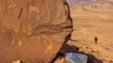 تهديد نهب وتقنيات إتلاف النقوش الصخرية يضع الطاسيلي والهقار أمام تحدٍ حفاظي حاد
