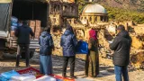 تواصل تدخل فرق التضامن بتيزي وزو لمرافقة الأسر المتضررة من الحرائق وتقديم مساعدات ميدانية