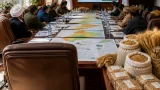 والي ميلة يناقش حصيلة موسم الحصاد ويضع آليات لتعزيز تجميع الحبوب وزيادة الإنتاج