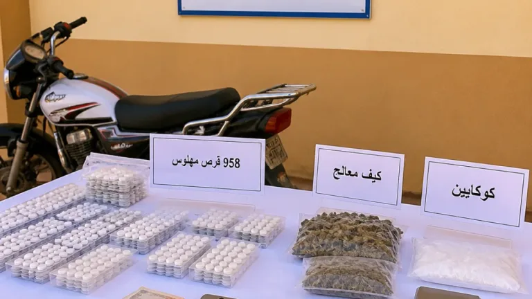 أمن أدرار يوقف خمسة مشتبهًا بهم ويحجز 958 قرص بريغابالين ومواد مخدرة أخرى