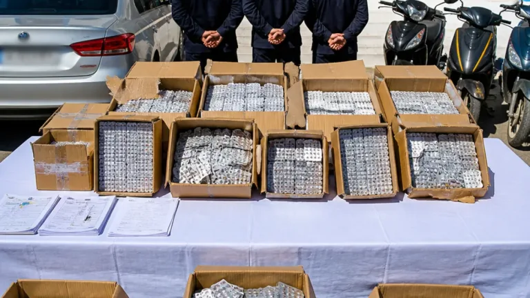 أمن المدية يوقف شبكة لترويج المؤثرات العقلية ويضبط 12,810 قرص بريغابالين