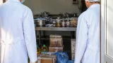 تحفظ وتشغيل إيقافي لمطبخ بمصنع ملابس ببورسعيد بعد الاشتباه بتسمم 24 عاملاً