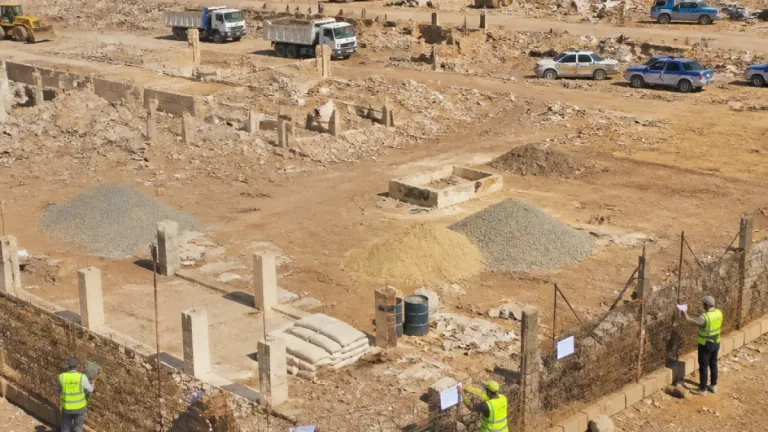 أسوان تضبط تعدياً على 15 ألف متر في دراو وتحبط مخطط إقامة «طاحونة ذهب»