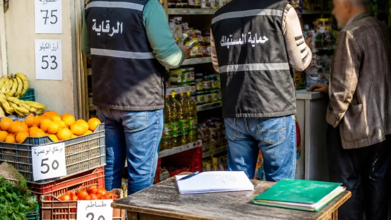 المنيا تكثف رقابتها على الأسواق وتحرر «2018» مخالفة ومحضرًا في يوليو