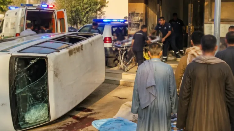 مصرع 4 سيدات وإصابة 13 آخرين في انقلاب ميكروباص بنزلة حسين بالمنيا