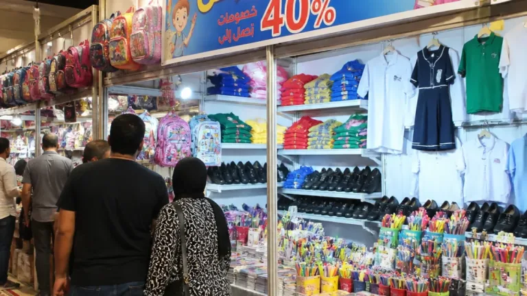 معرض «أهلا مدارس» بالرديسية بأسوان يقدم تخفيضات تصل إلى 40% لتخفيف أعباء العام الدراسي