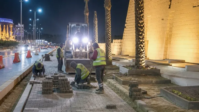 محافظ الأقصر يتفقد مشروعات رصف وتطوير الشوارع استعداداً للموسم السياحي