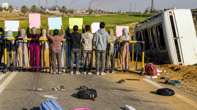 إبراهيم عيسى: حادث طريق الإسماعيلية «قضية اقتصادية وسياسية» تتجاوز مجرد اصطدام على الطريق