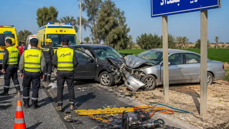 إصابة 7 أشخاص في تصادم سيارتين بطريق عبد السلام عارف قرب قرية بغداد في بدر