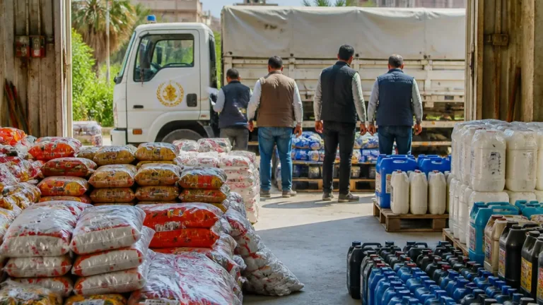 حملات تموينية بكفر الشيخ تُخرج 7.3 طن طعام من التداول وتضبط آلاف عبوات مبيدات مجهولة