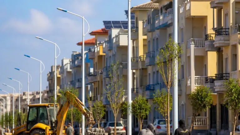 بروتوكول تطوير شامل لثماني مناطق سكنية بحي الزهور في بورسعيد بقيمة إنشائية محورية