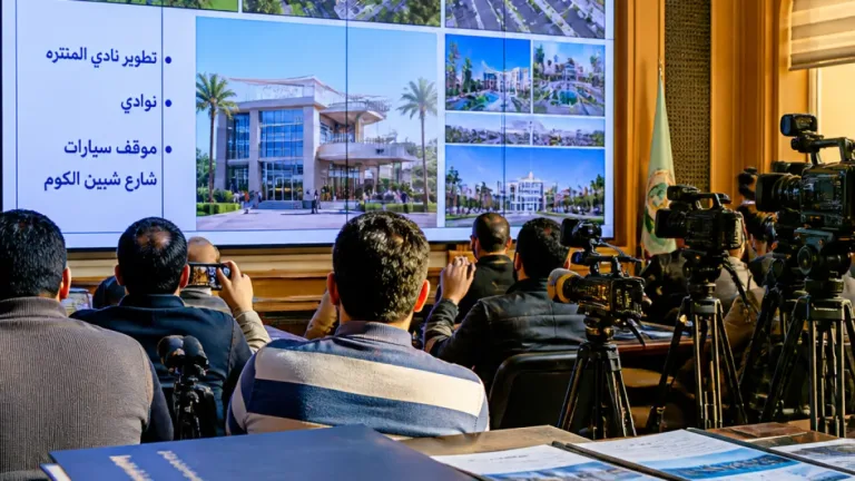 محافظ الإسماعيلية يعرض خطة متكاملة لتطوير الأندية والأصول وطرح مشروعات استثمارية علنية