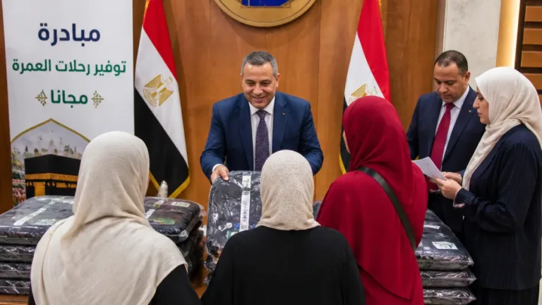 محافظ جنوب سيناء يستقبل ثلاث مستفيدات من رحلة عمرة مجانية ضمن مبادرة «تحيا مصر»