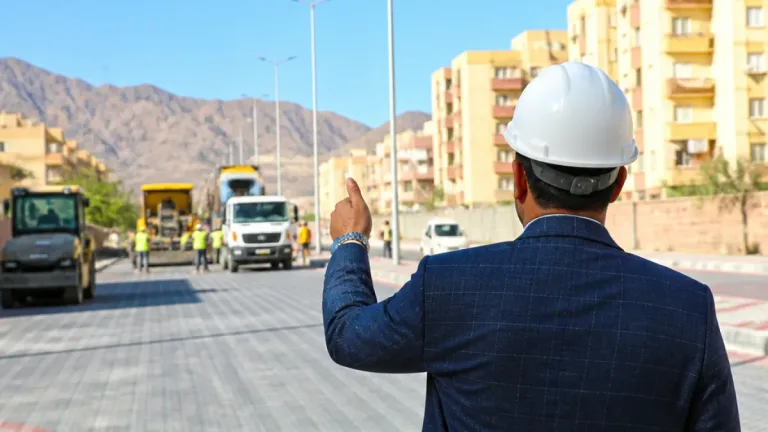 محافظ جنوب سيناء يتفقد مشروع تأهيل طرق طور سيناء ويشدد على جودة التنفيذ