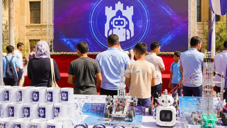 محافظ دمياط يكرم أبطال «روبوتس كاسل» بعد تأهلهم لبطولة اليابان ويزور معرض مشاريع الطلاب
