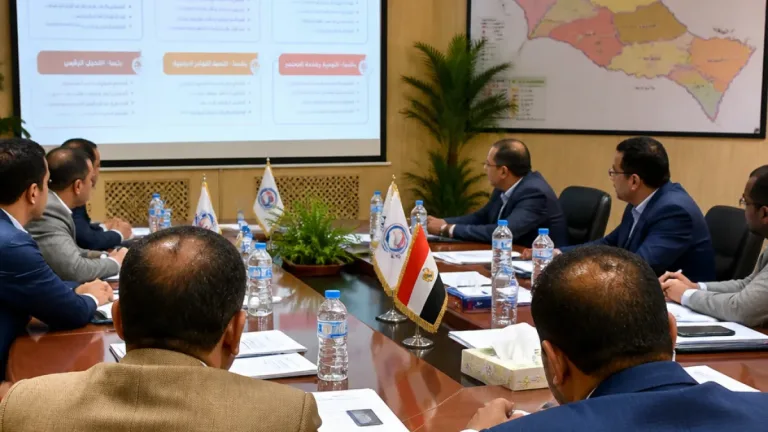 وكيل صحة سوهاج يتشاور مع مديري المستشفيات لتطوير الخدمات الطبية والالتزام بالانضباط