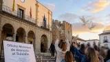Cáceres reclama una Oficina Municipal para la atención al suicidio tras el acto institucional