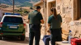 Guardia Civil auxilia en Tinajas a un hombre de 85 años y lo devuelve a su domicilio en Cuenca