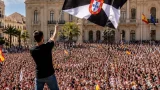 Imbroda ondea la bandera de Ceuta en Melilla y el presidente ceutí expresa su emoción