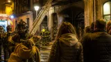 Incendio en pleno centro de Gijón deja viviendas afectadas por humo y desalojos