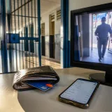 Detienen en San Juan a un policía acusado de robar la tarjeta de débito de un compañero