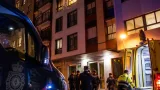 Policía Nacional impide en Oviedo que un hombre se tire desde un piso tras más de dos horas de negociación