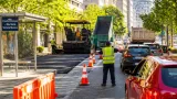 Pontevedra corta parcialmente la Plaza de Galicia por obras de asfaltado y traslada la parada de buses