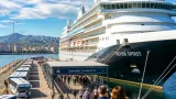Santander recibe al Silver Spirit con más de 600 pasajeros en nueva escala organizada por la ciudad