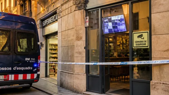 Detenido en Tarragona un hombre acusado de sustraer propinas y objetos en bares y comercios