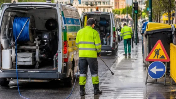Santander pone en marcha un plan de refuerzo de limpieza que actuará en diez áreas