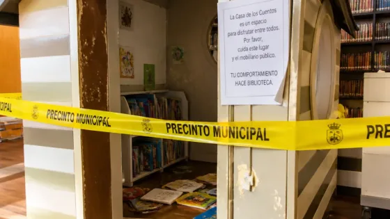 Vandalismo en la Casa de los Cuentos de la Biblioteca Rafael Azcona sacude a Logroño